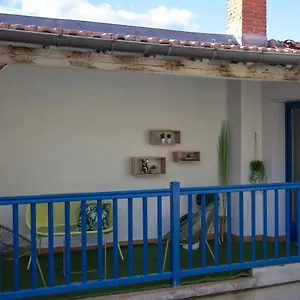 https://la-terrasse-dingres.midi-pyreneeshotels.com